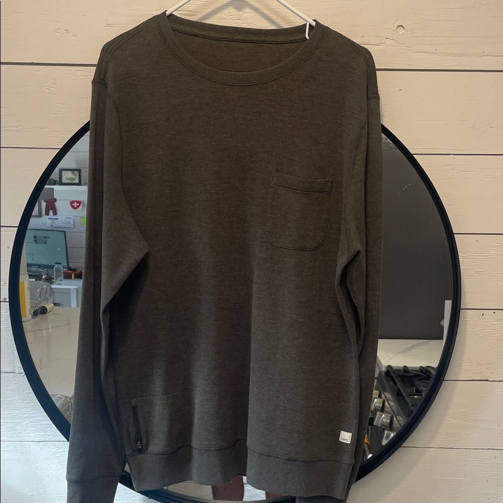 Vuori - Jeffreys Pullover -  Men's Large - Worn Once - Like New